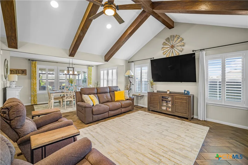 101 Gabbiano Court Victoria, TX 77904