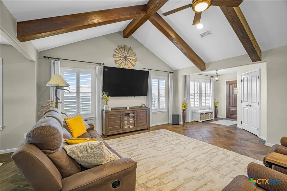 101 Gabbiano Court Victoria, TX 77904