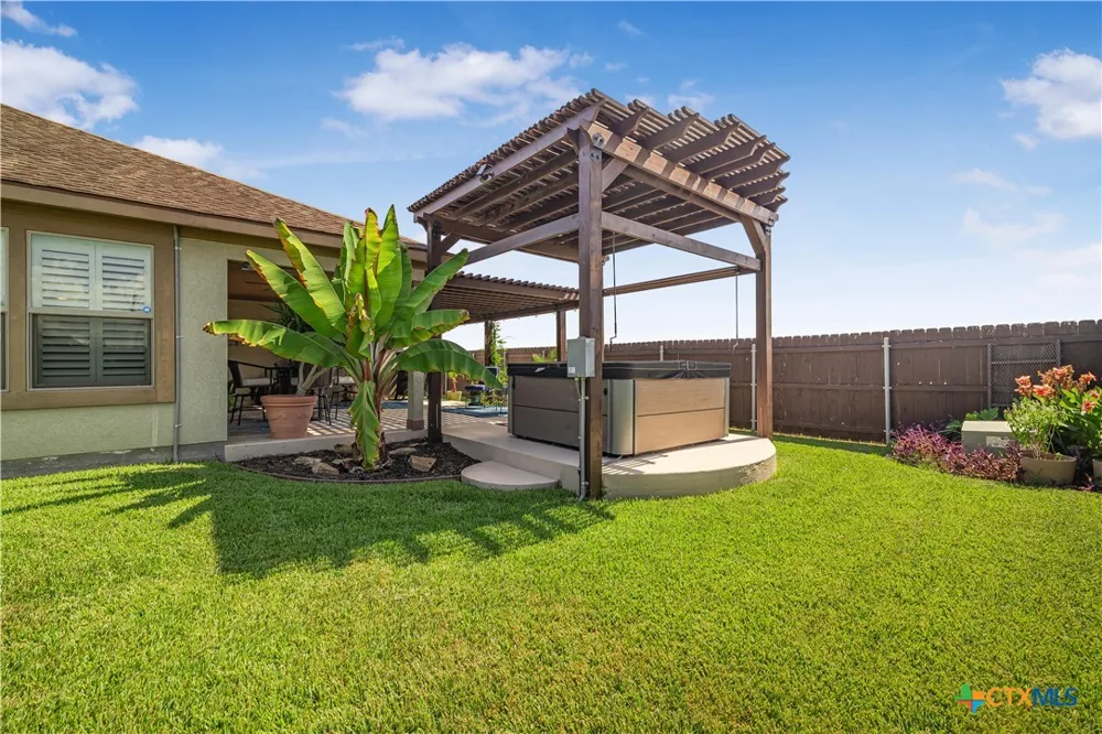 101 Gabbiano Court Victoria, TX 77904