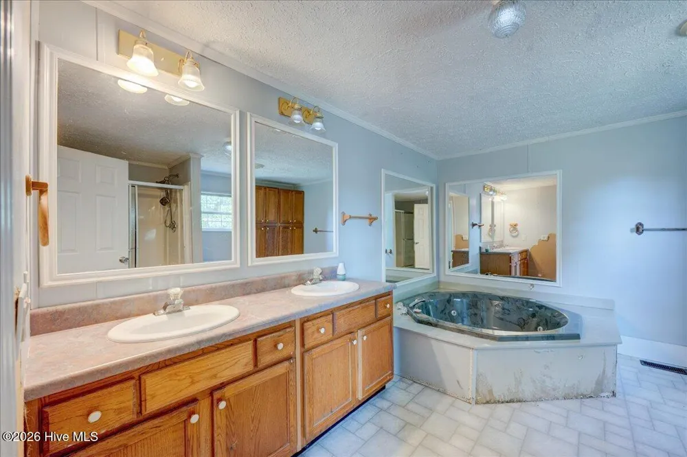 102 Gloria Court Vanceboro, NC 28586