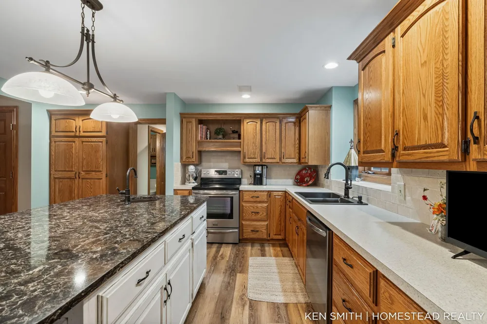1876 Columbus Street Holland, MI 49424