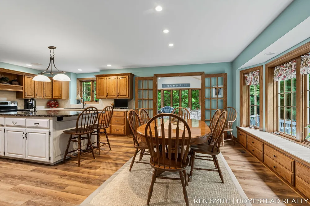 1876 Columbus Street Holland, MI 49424