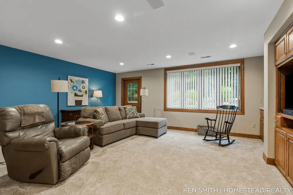 1876 Columbus Street Holland, MI 49424