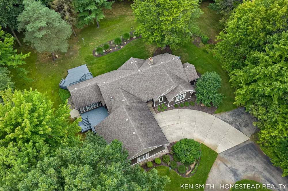 1876 Columbus Street Holland, MI 49424