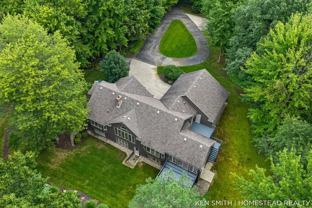 1876 Columbus Street Holland, MI 49424