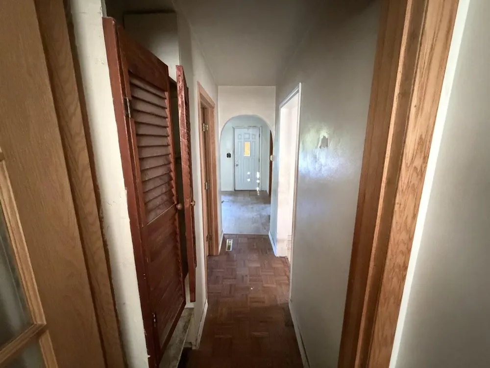 2744 Huizenga Street Muskegon, MI 49444