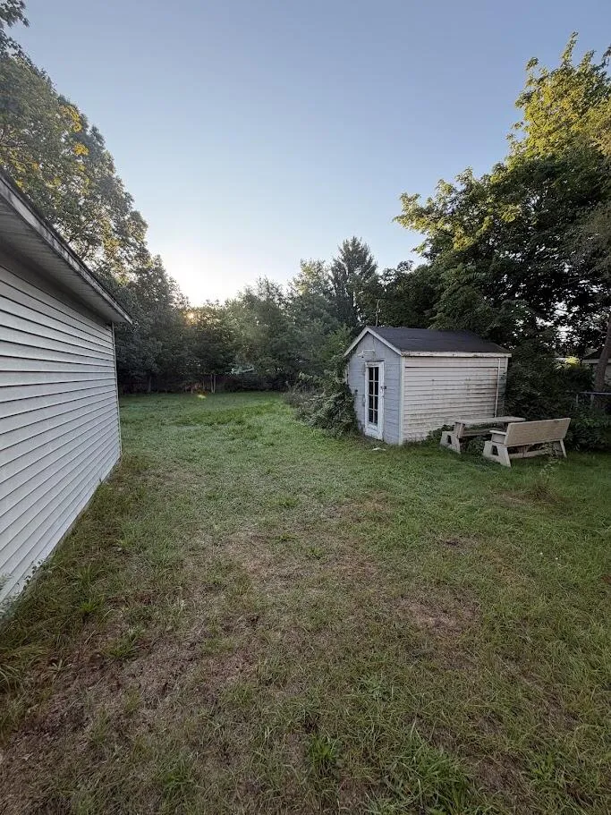 2744 Huizenga Street Muskegon, MI 49444