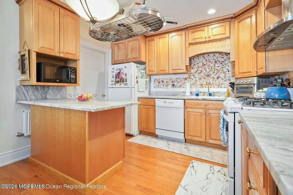 220 Marine Place Avon-by-the-sea, NJ 07717