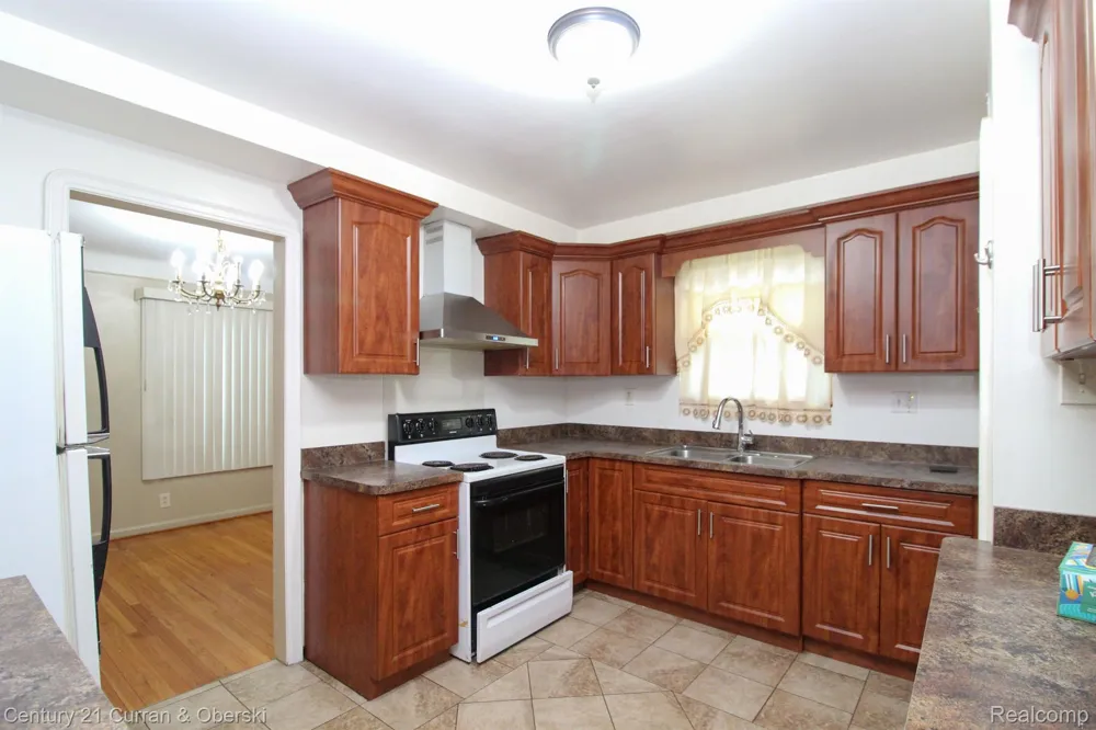 7907 W MORROW CIRCLE Dearborn City, MI 48126