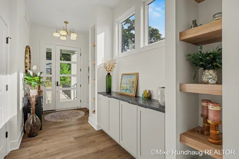 8851 Je-NE-Be Drive NE
