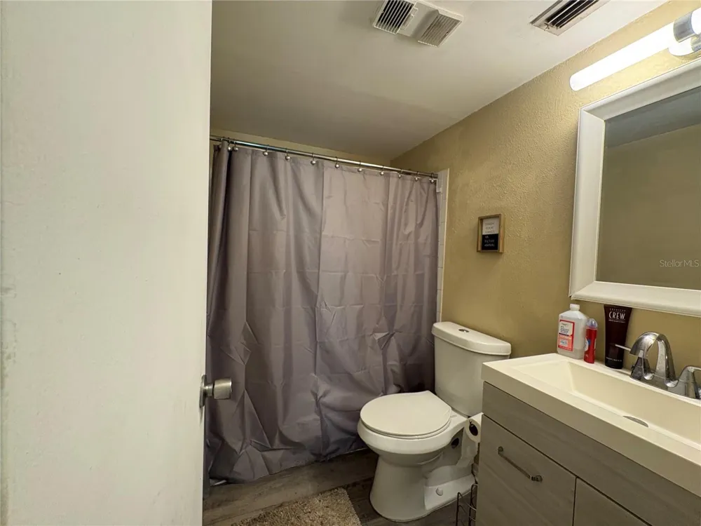 8702 MALLARD RESERVE DRIVE #104 Tampa, FL 33614