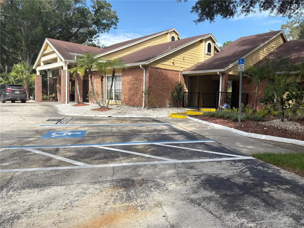 8702 MALLARD RESERVE DRIVE #104 Tampa, FL 33614