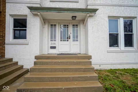208 W Williams Street