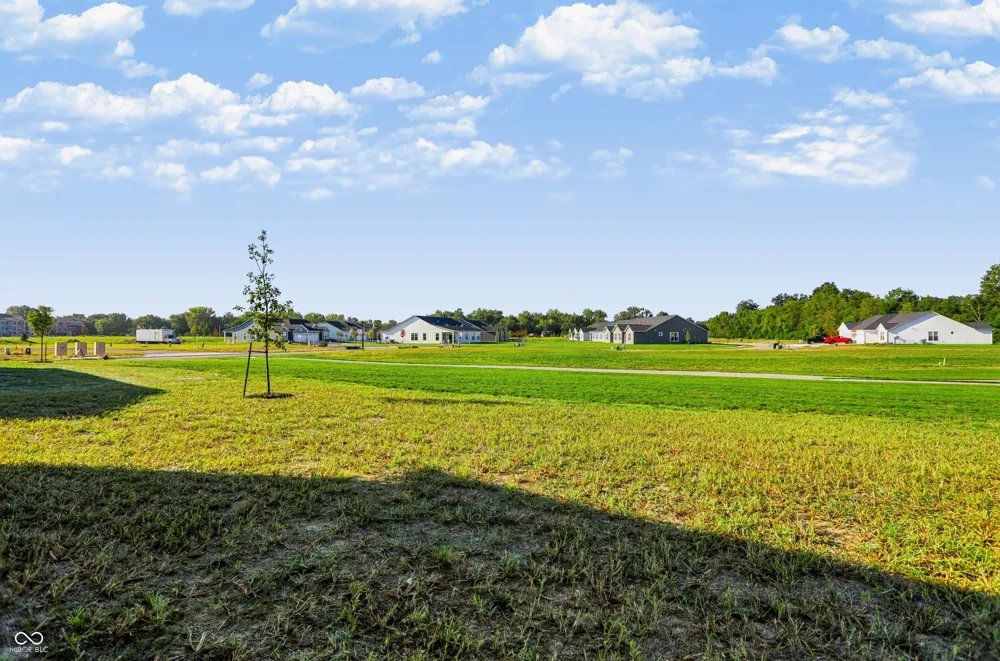 8689 Meadowlands Court Plainfield, IN 46168