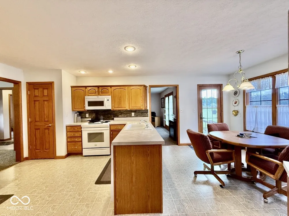 8621 County Road 425 W Brazil, IN 47834