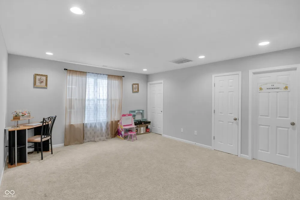 5146 Triple Crown Way Indianapolis, IN 46237