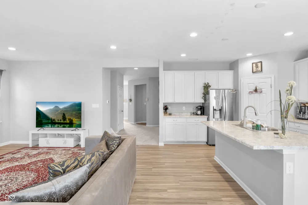 5146 Triple Crown Way Indianapolis, IN 46237