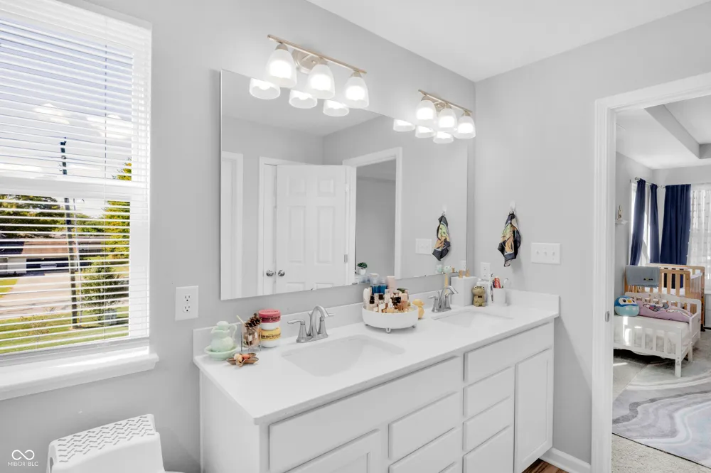 5146 Triple Crown Way Indianapolis, IN 46237