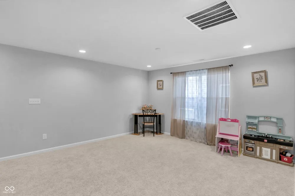 5146 Triple Crown Way Indianapolis, IN 46237