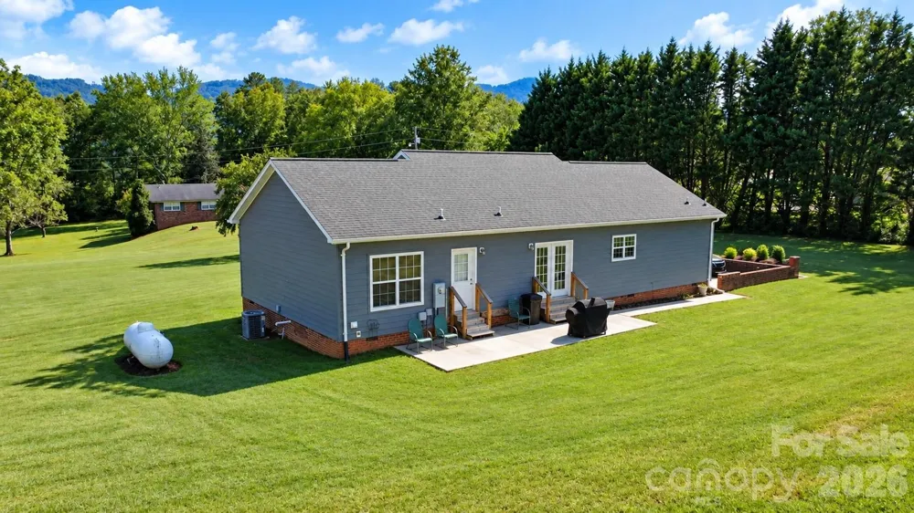 1046 Edgemont Terrace Morganton, NC 28655