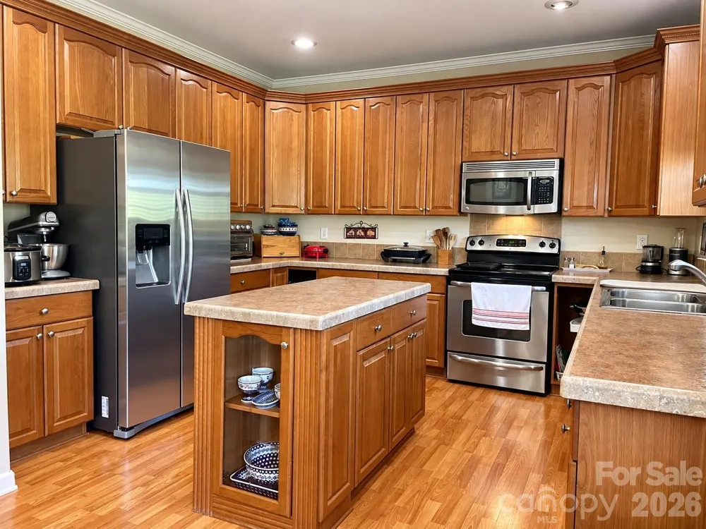 1046 Edgemont Terrace Morganton, NC 28655