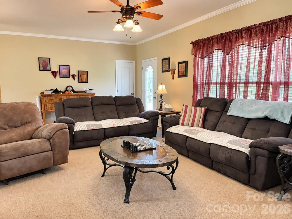 1046 Edgemont Terrace Morganton, NC 28655