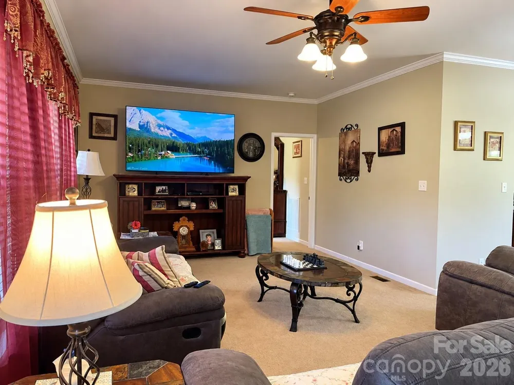 1046 Edgemont Terrace Morganton, NC 28655