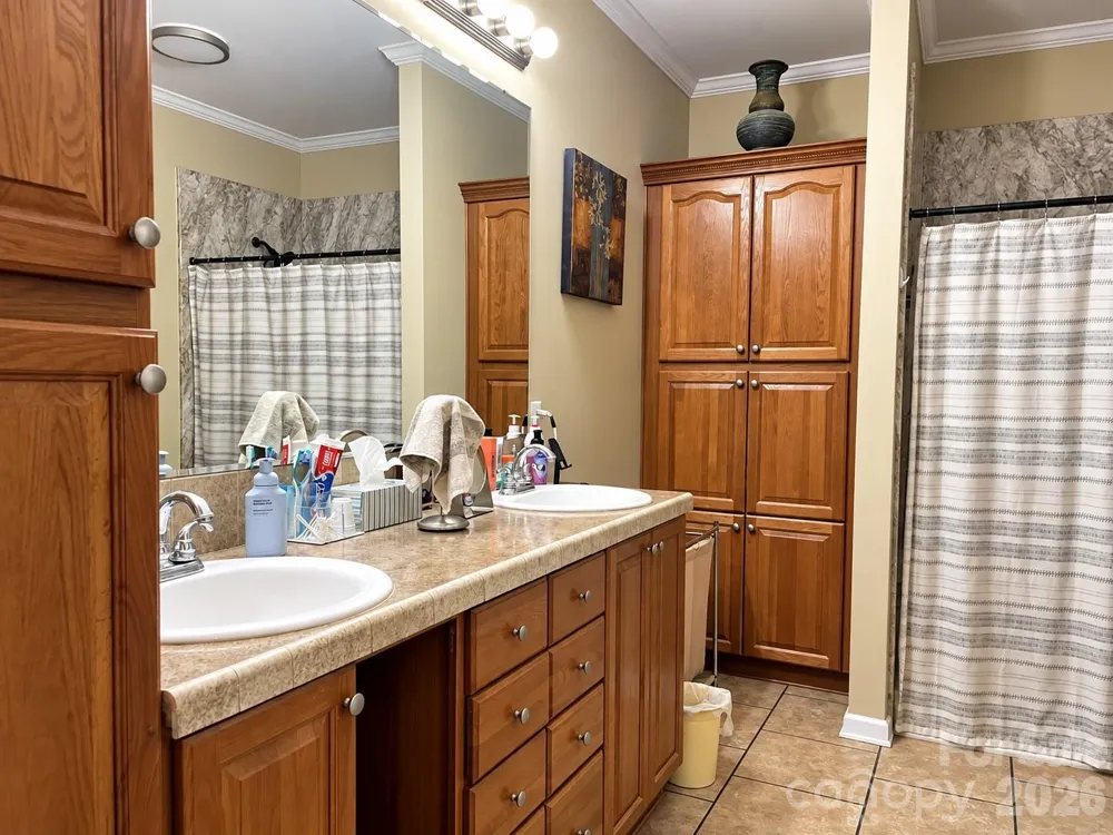 1046 Edgemont Terrace Morganton, NC 28655