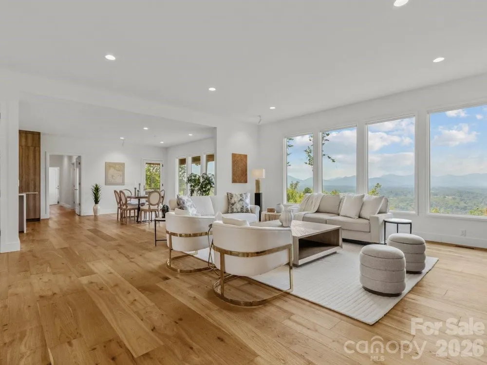98 Running Ridge Road Asheville, NC 28804