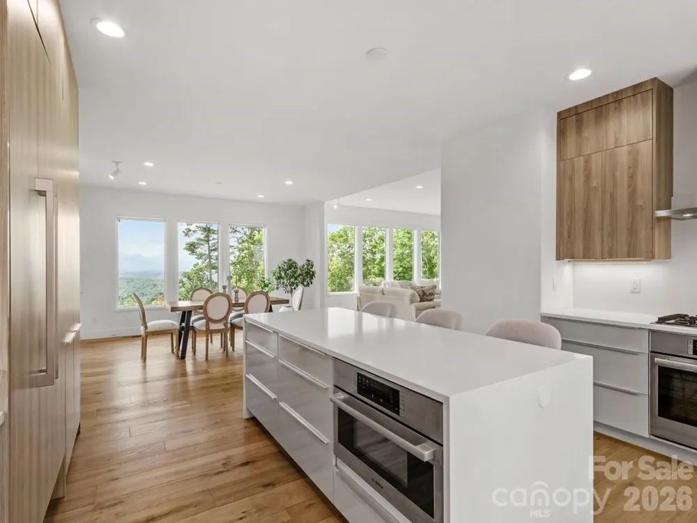 98 Running Ridge Road Asheville, NC 28804