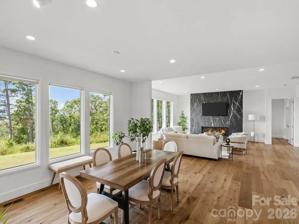98 Running Ridge Road Asheville, NC 28804
