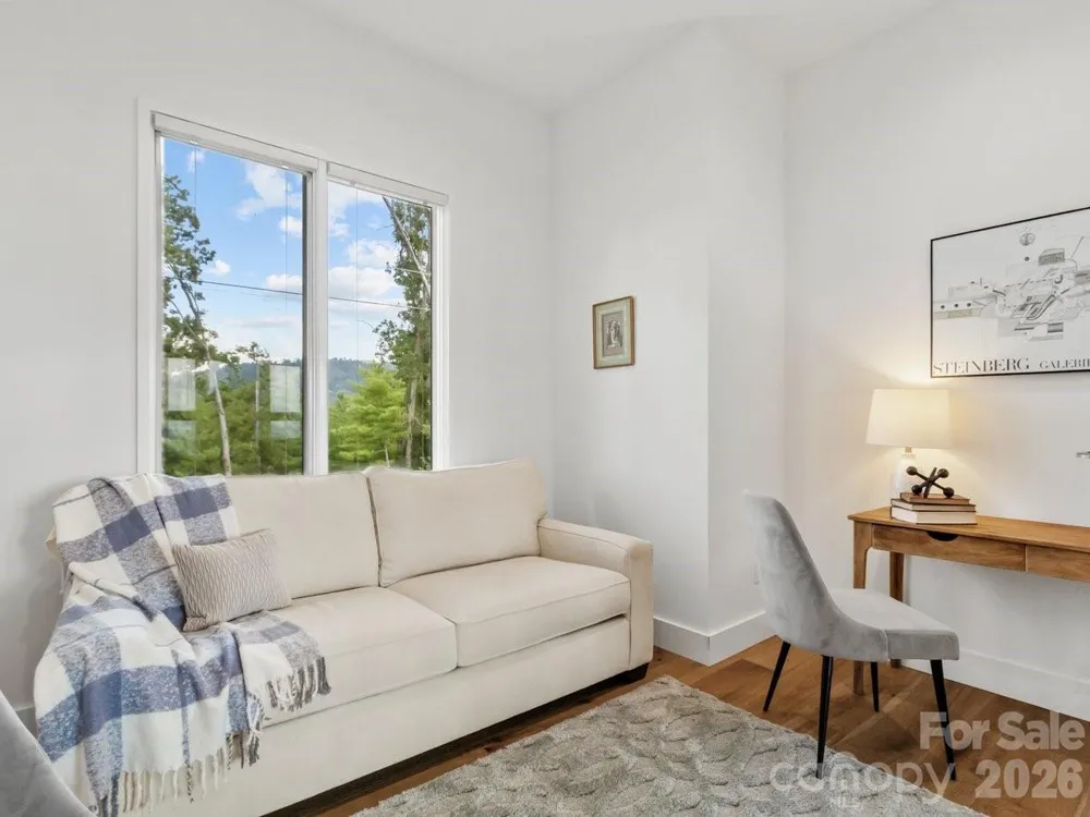 98 Running Ridge Road Asheville, NC 28804