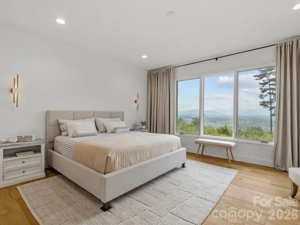 98 Running Ridge Road Asheville, NC 28804