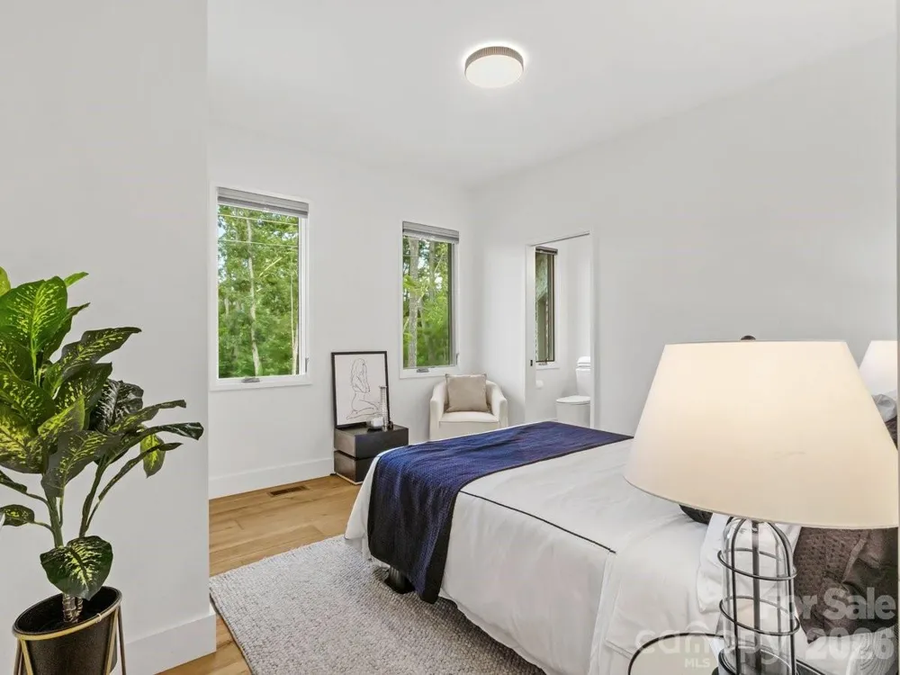 98 Running Ridge Road Asheville, NC 28804