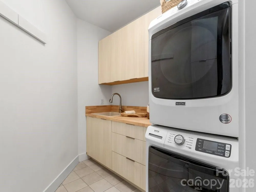 98 Running Ridge Road Asheville, NC 28804