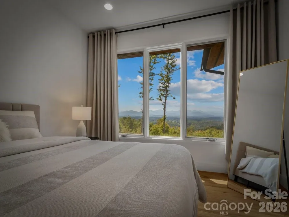 98 Running Ridge Road Asheville, NC 28804