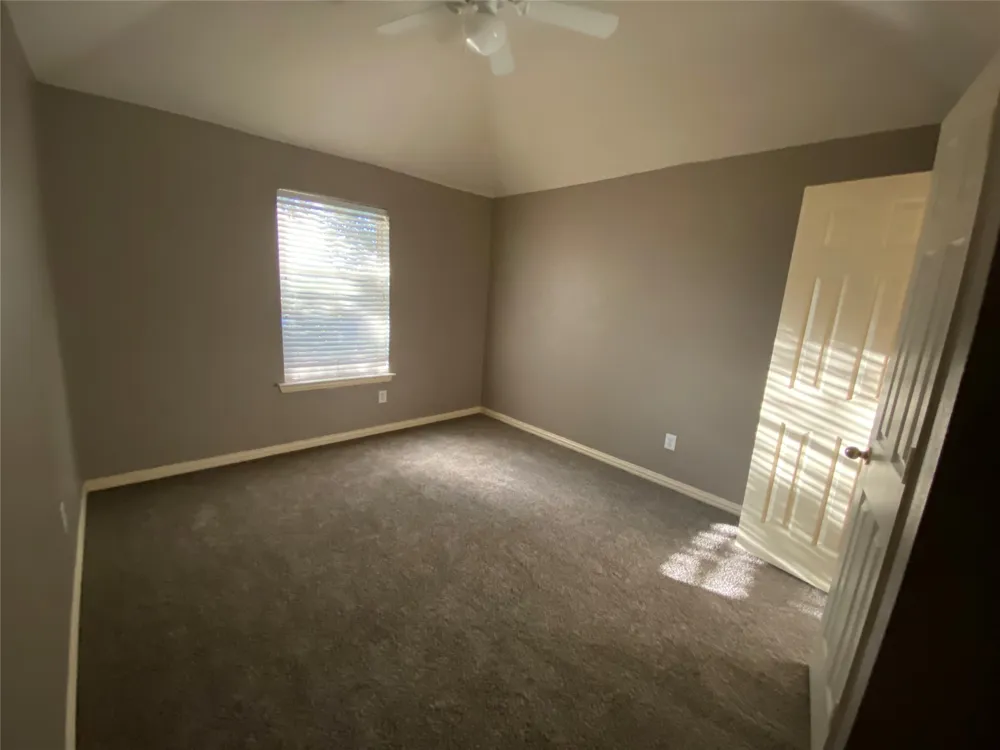 2011 Glen Manor Road Corinth, TX 76208