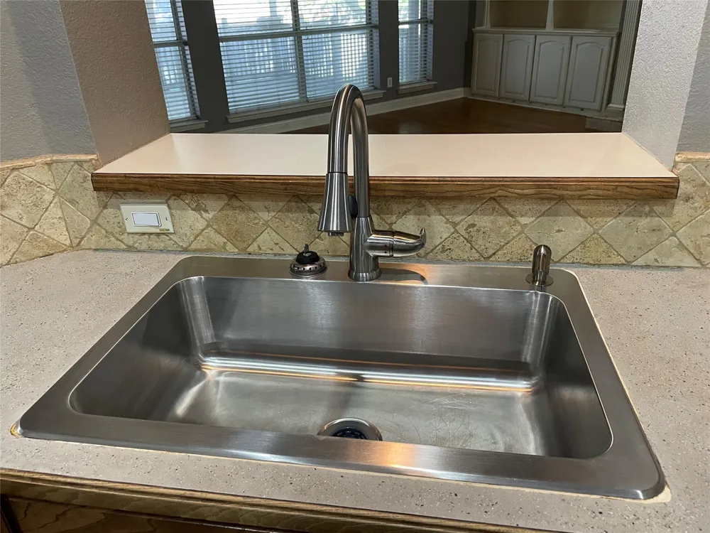 2011 Glen Manor Road Corinth, TX 76208