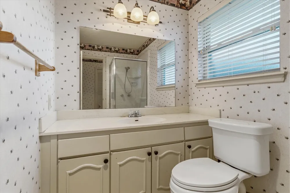 13121 Pennystone Drive Farmers Branch, TX 75244