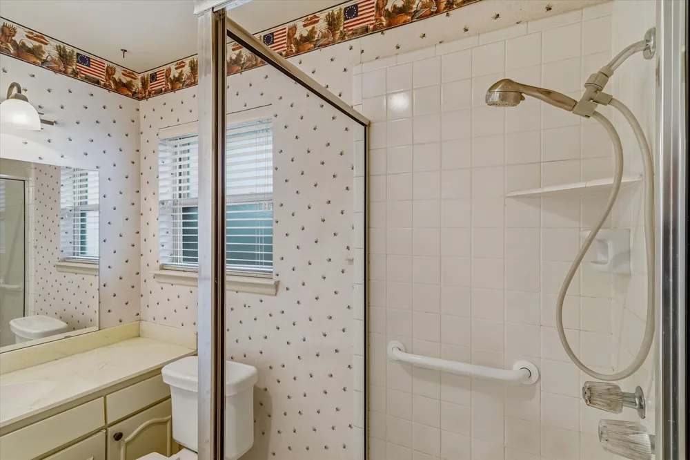 13121 Pennystone Drive Farmers Branch, TX 75244