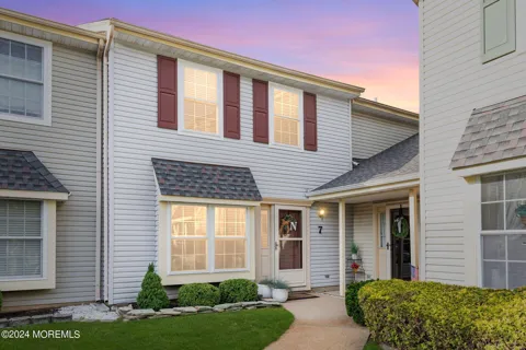 52 Aberdare Court #7