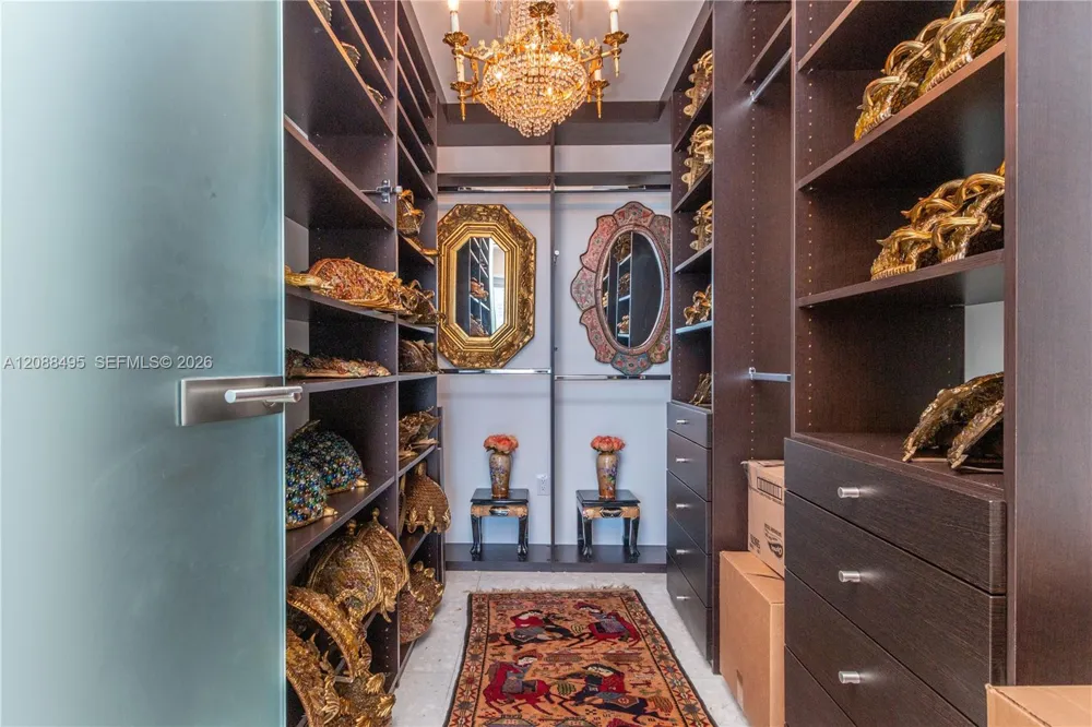 1425 BRICKELL AV #45D Miami, FL 33131
