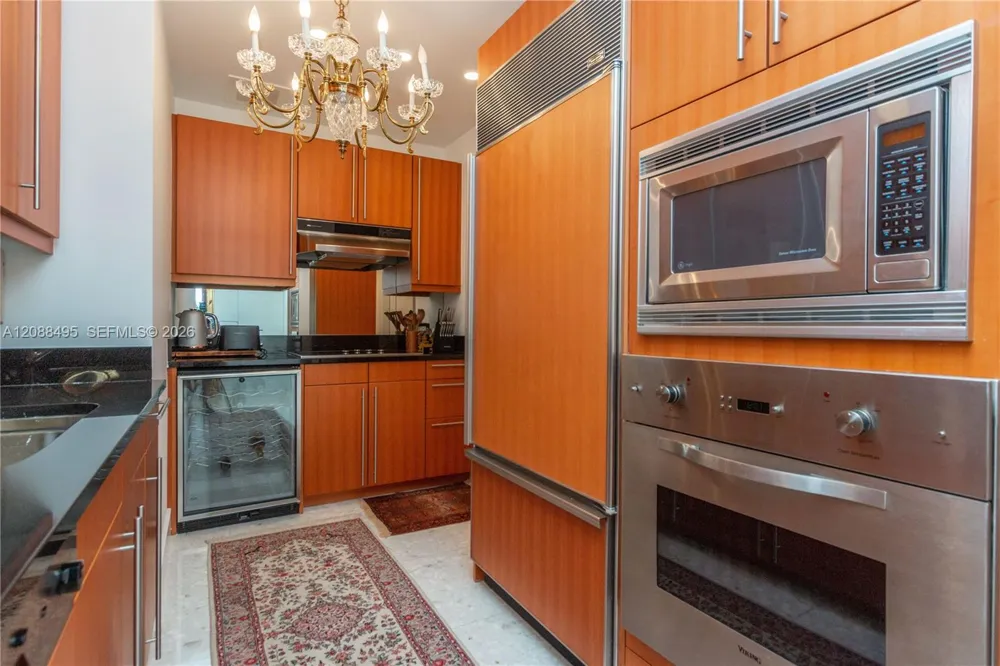 1425 BRICKELL AV #45D Miami, FL 33131
