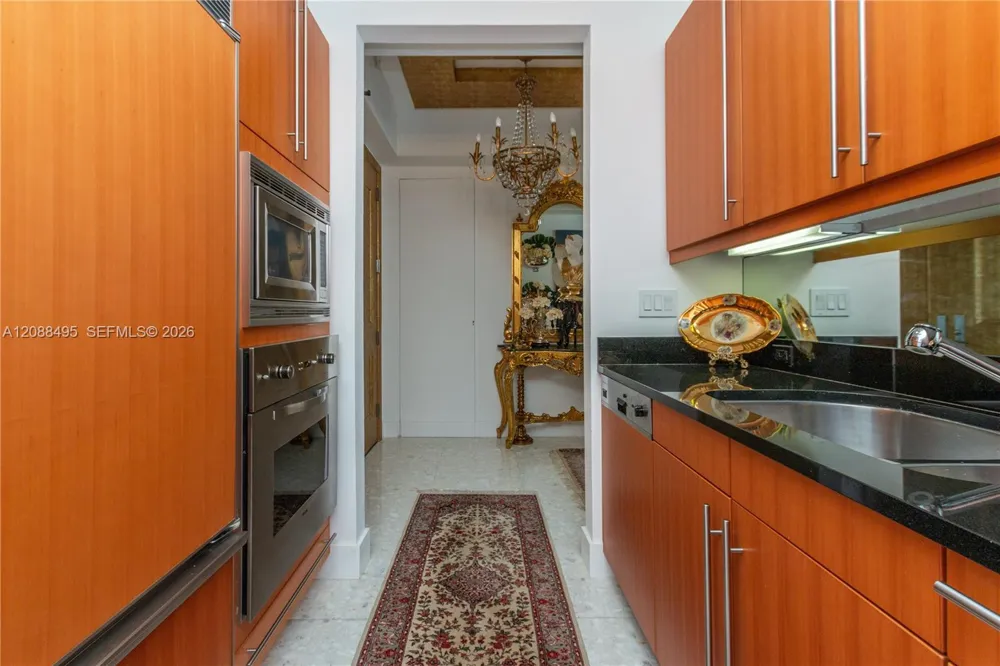 1425 BRICKELL AV #45D Miami, FL 33131