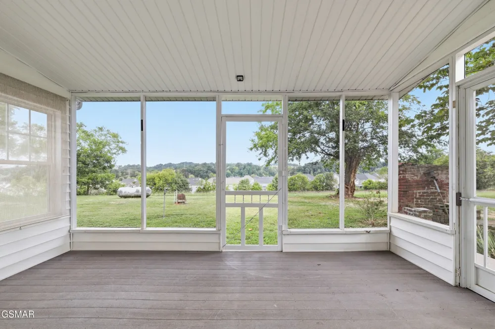 1440 McCleary Bend Road Sevierville, TN 37876