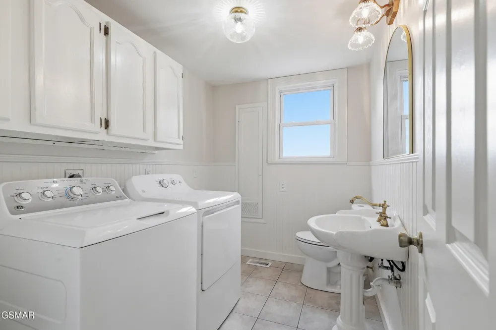 1440 McCleary Bend Road Sevierville, TN 37876