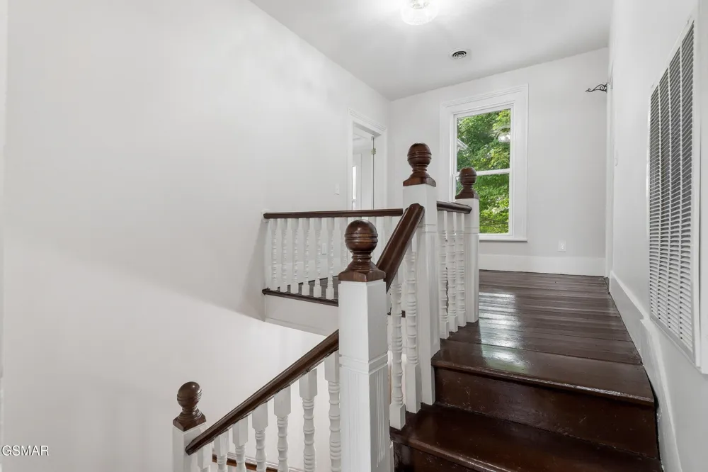 1440 McCleary Bend Road Sevierville, TN 37876