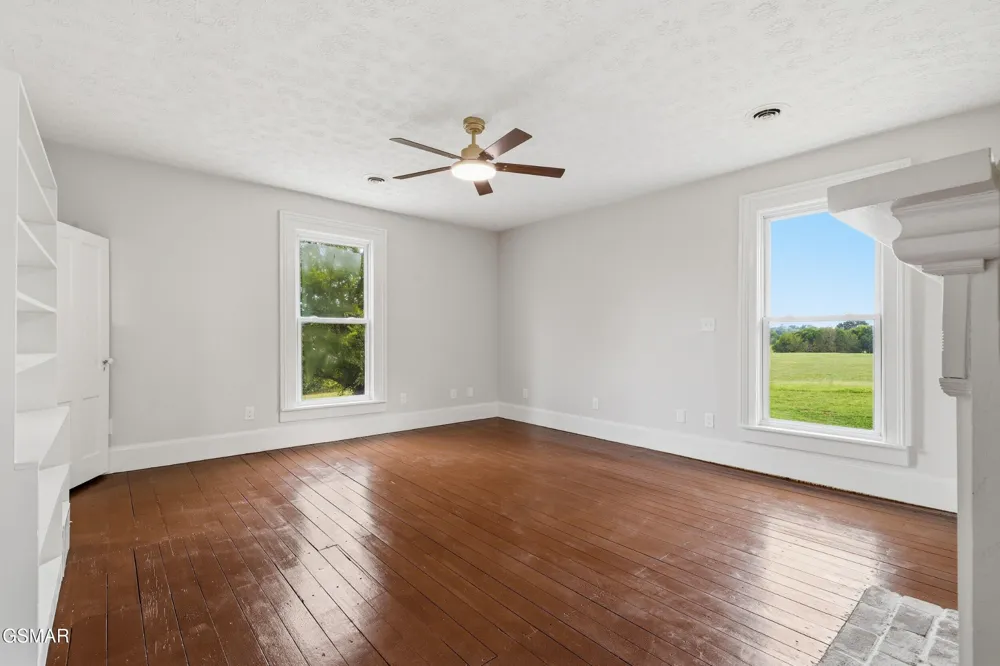 1440 McCleary Bend Road Sevierville, TN 37876