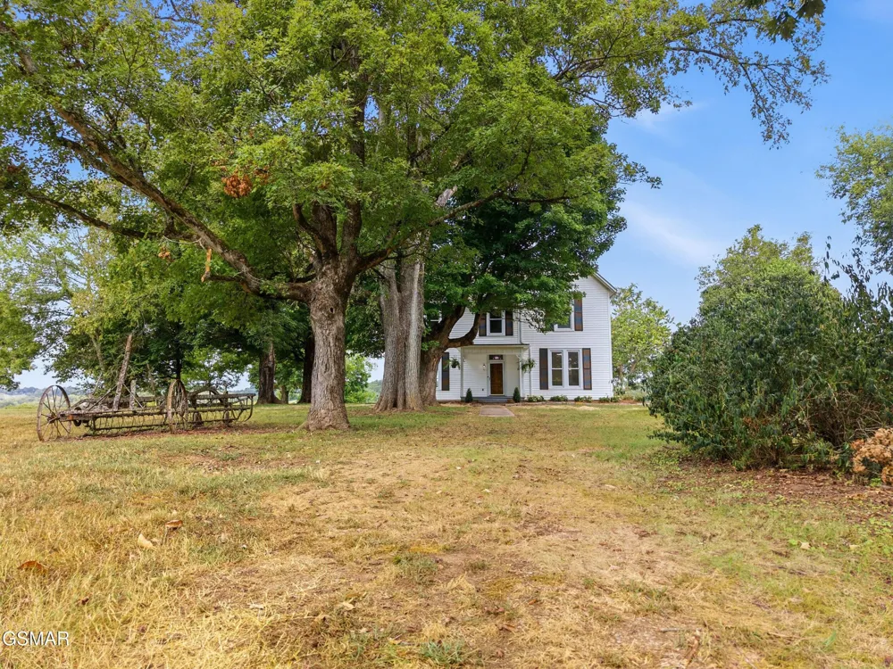 1440 McCleary Bend Road Sevierville, TN 37876