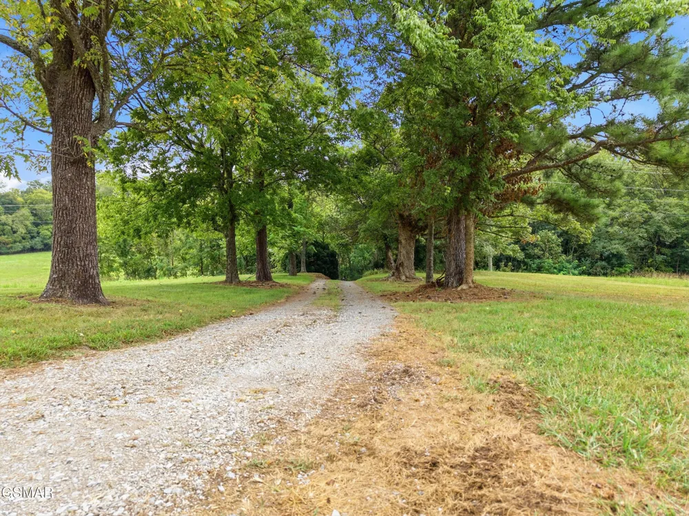 1440 McCleary Bend Road Sevierville, TN 37876